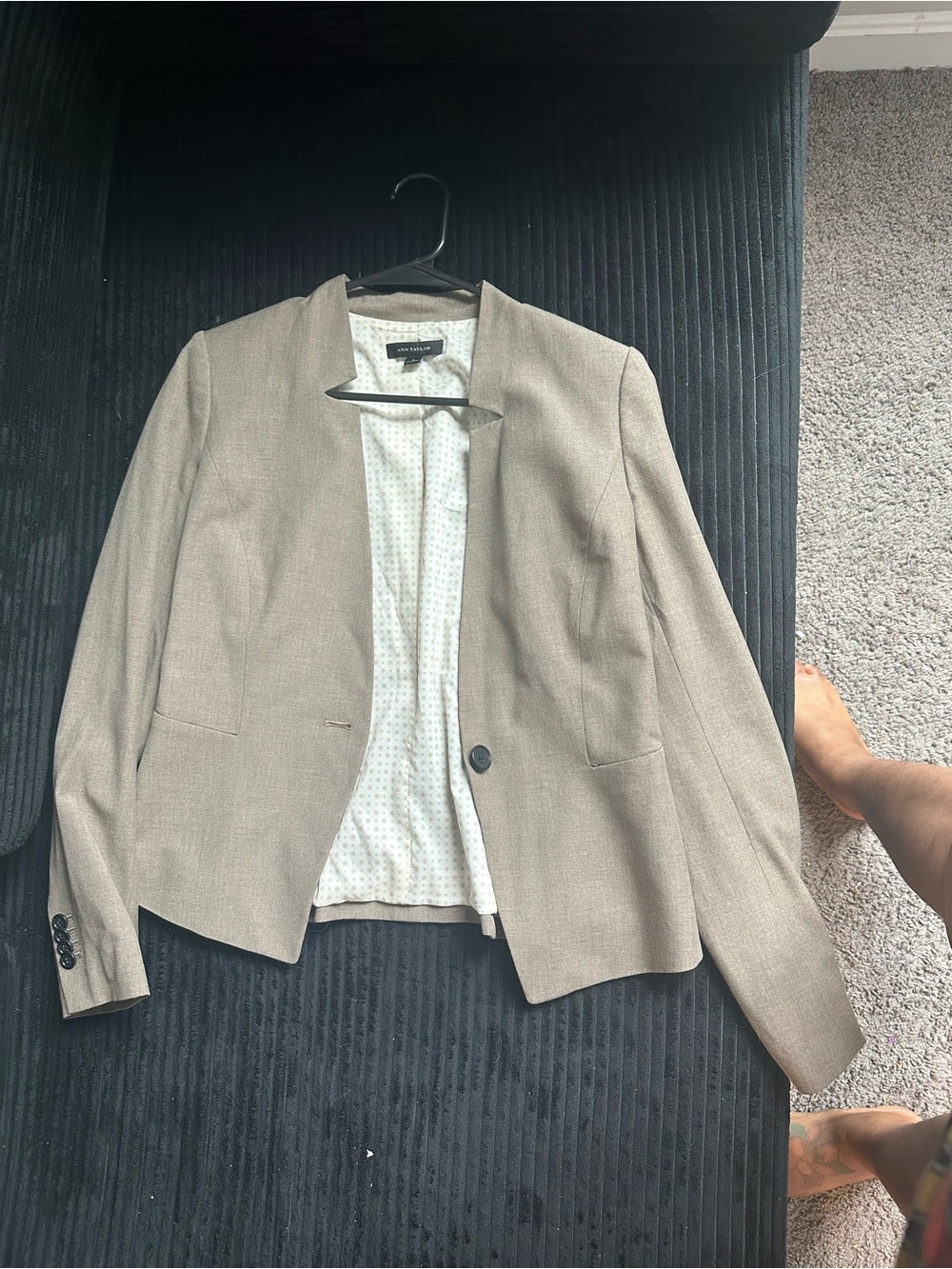 Ann Taylor Factory Neutral Open-Front Blazer in Taupe